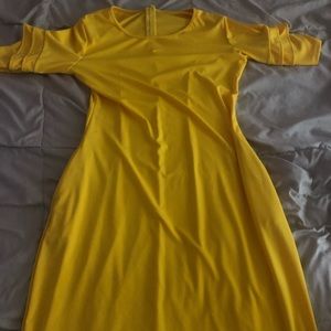 Yellow Dress with ribbed sleeve